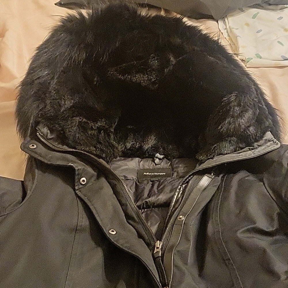🔴SOLD🔴Mackage Coat with Fur - Picture 7 of 13